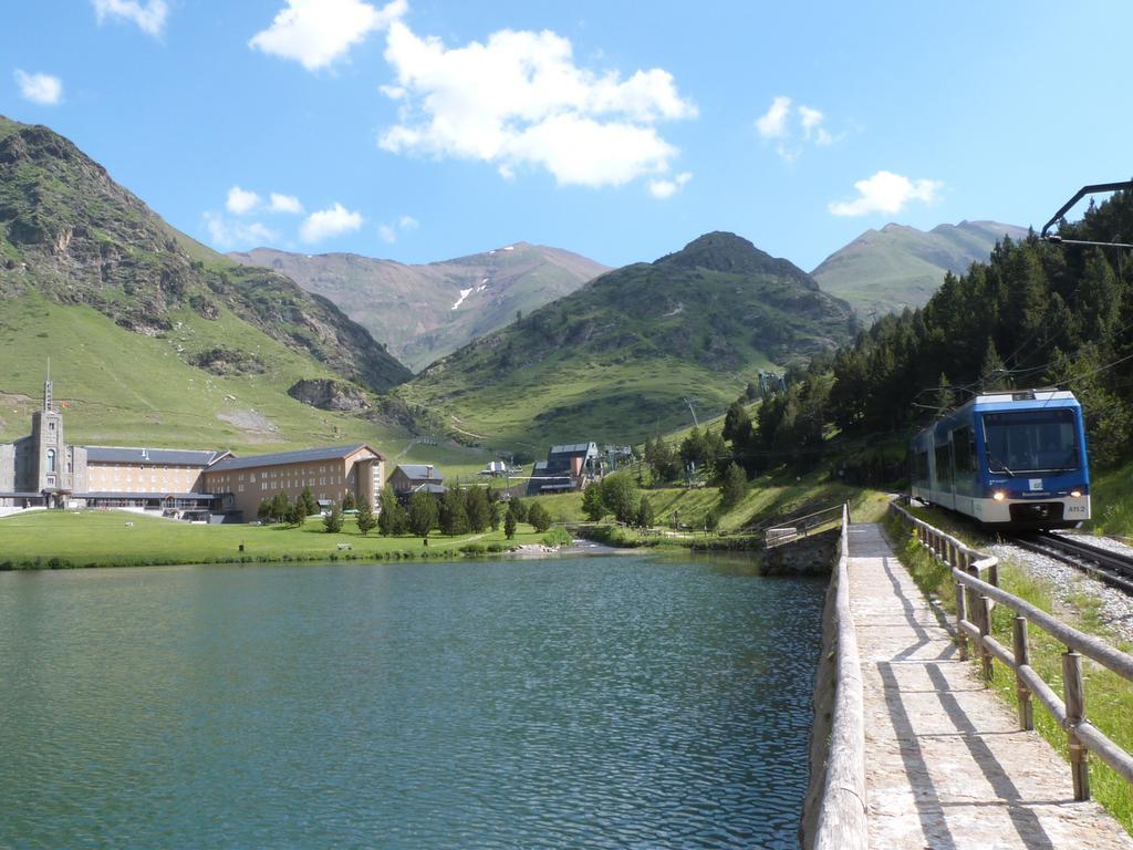 Apartaments Vall De Nuria Queralbs Bagian luar foto